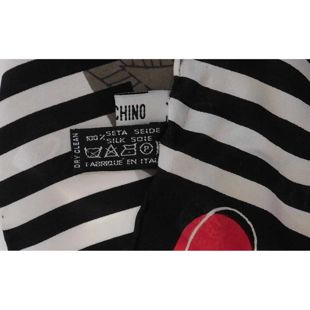 Moschino Larioseta The Perfect Wardrobe‎ 100% Silk Scarf 34 x 34
